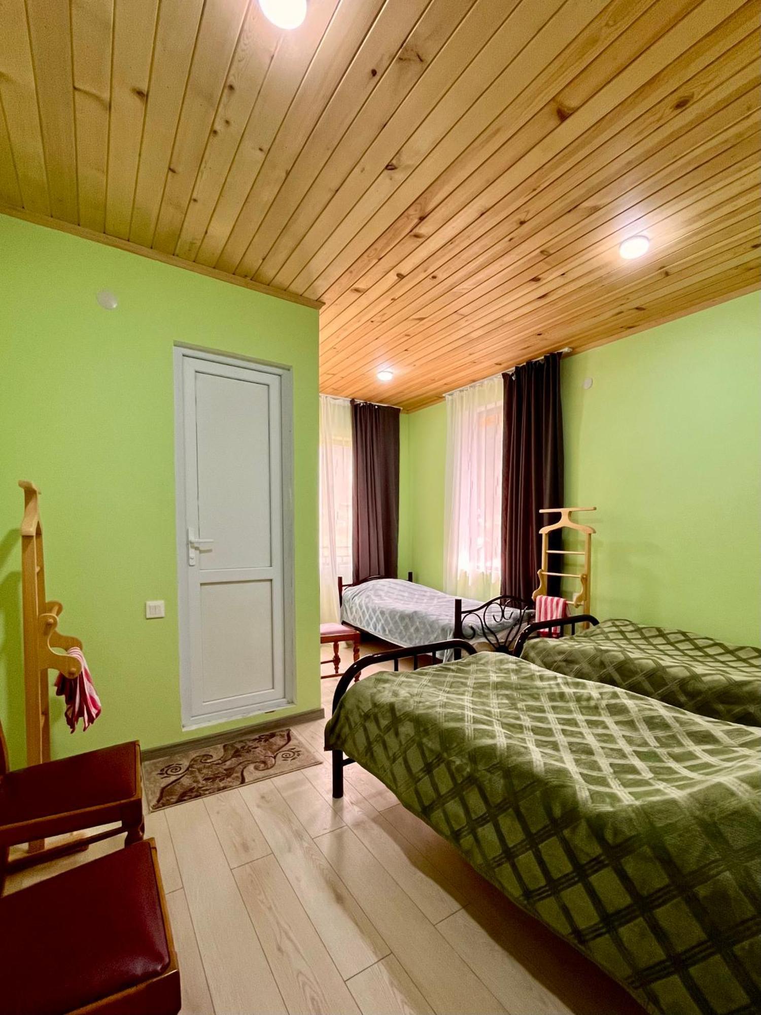 Отель Gamarjoba Guest And Art House Ушгули Экстерьер фото