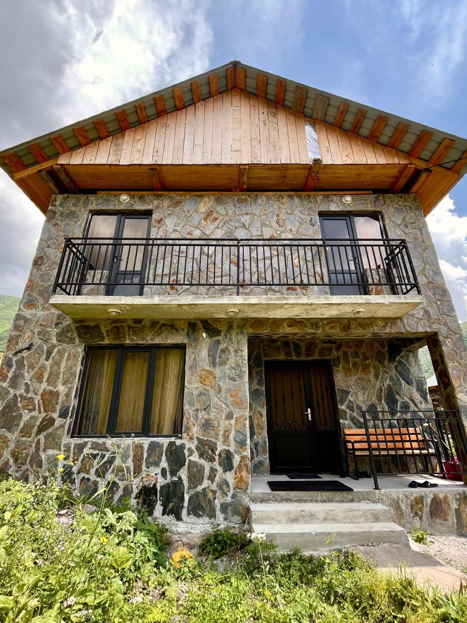 Отель Gamarjoba Guest And Art House Ушгули Экстерьер фото