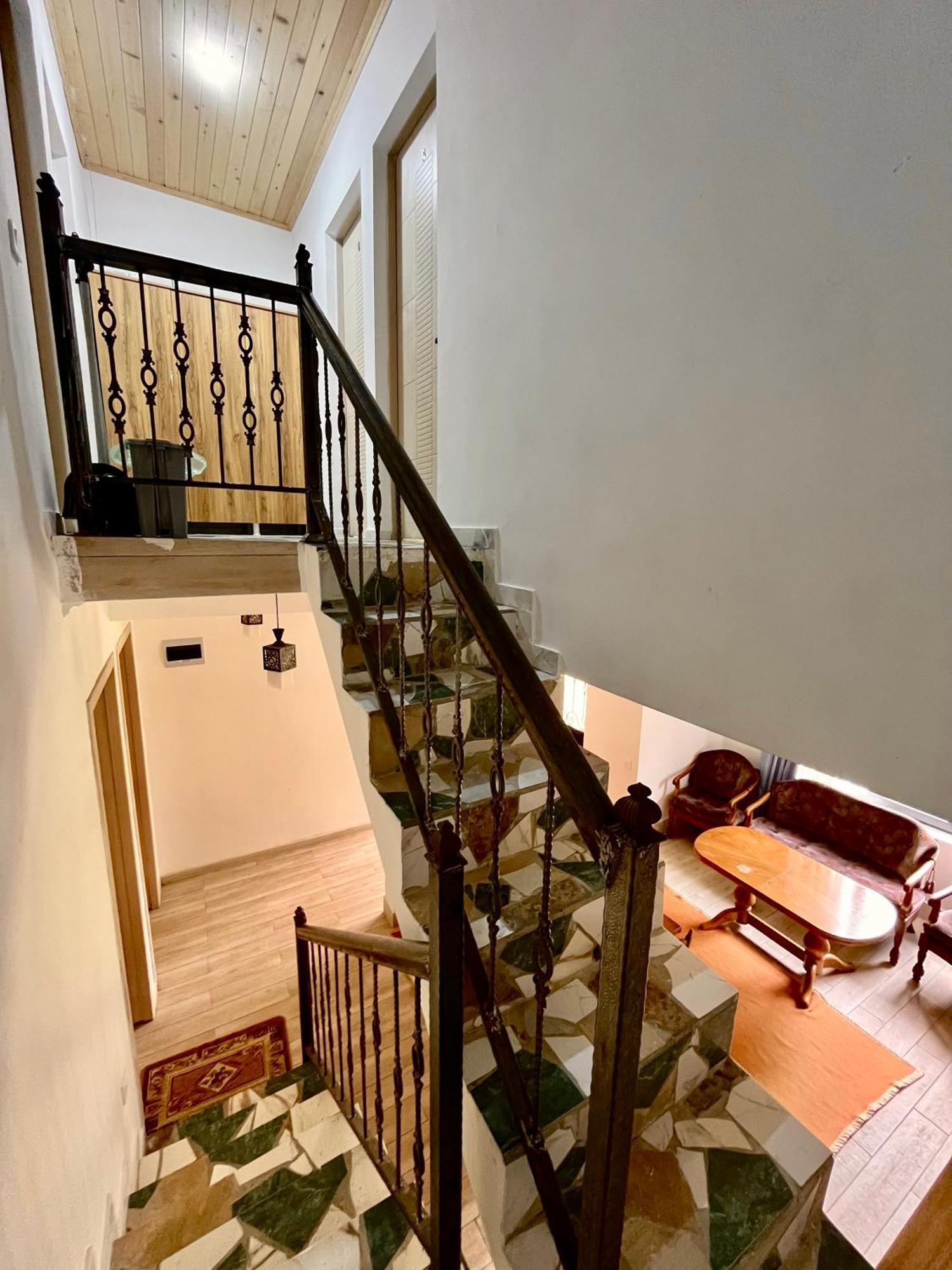 Отель Gamarjoba Guest And Art House Ушгули Экстерьер фото