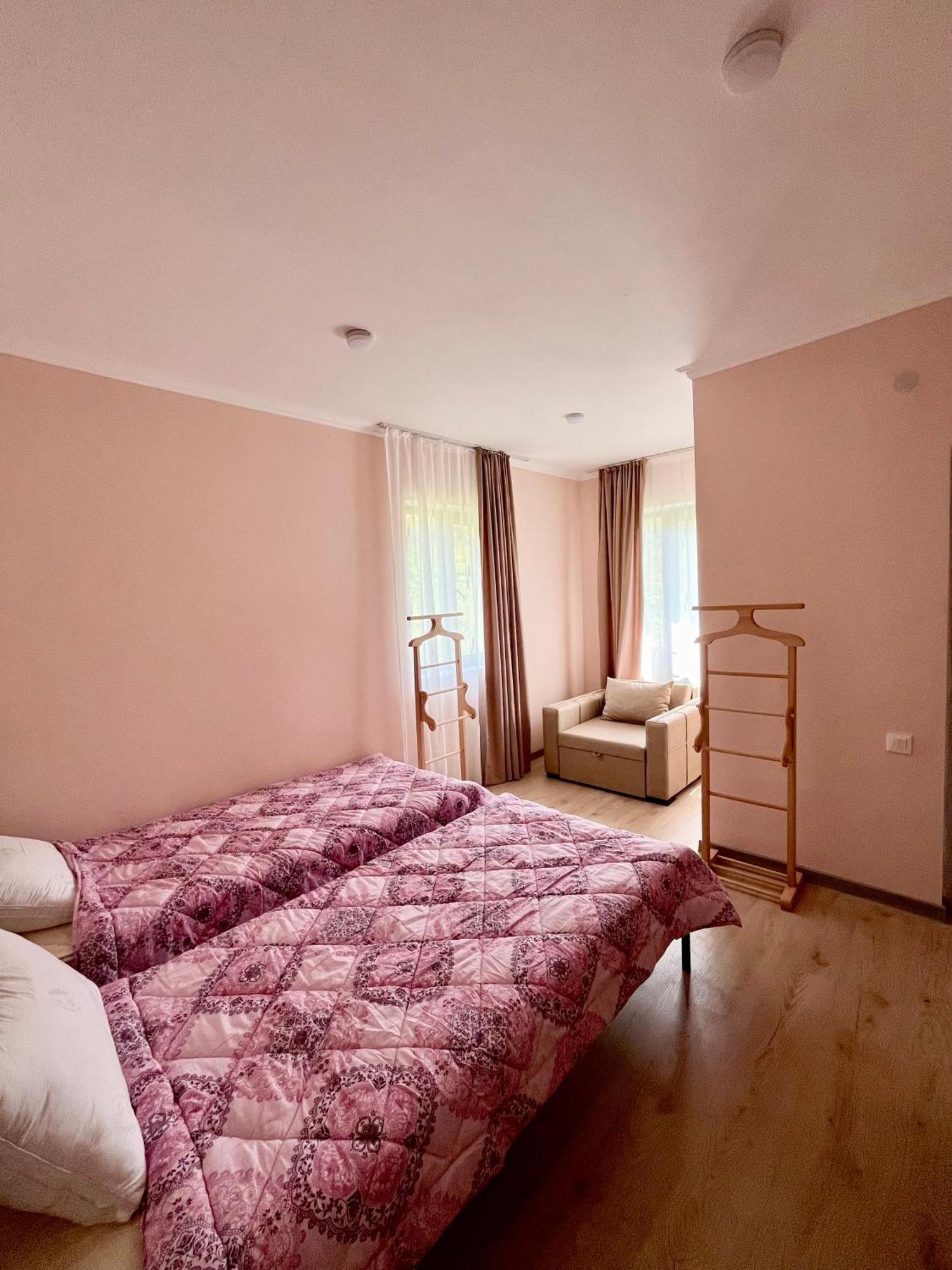 Отель Gamarjoba Guest And Art House Ушгули Экстерьер фото